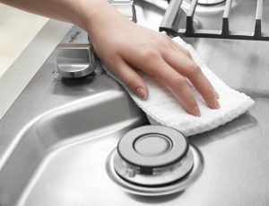 Tips and Tricks for Cleaning Your Cooktop Tips and Tricks for Cleaning Your Cooktop