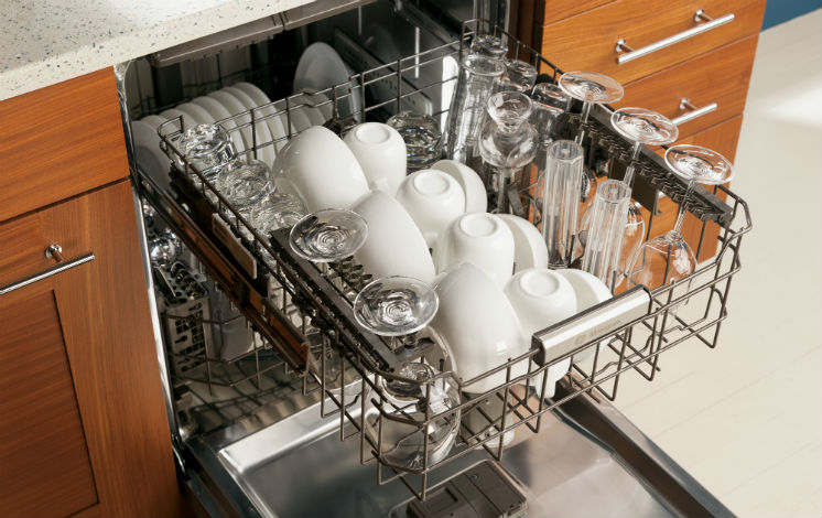 https://staging.uakc.com/wp-content/uploads/2023/09/monogram-dishwasher-1.jpg